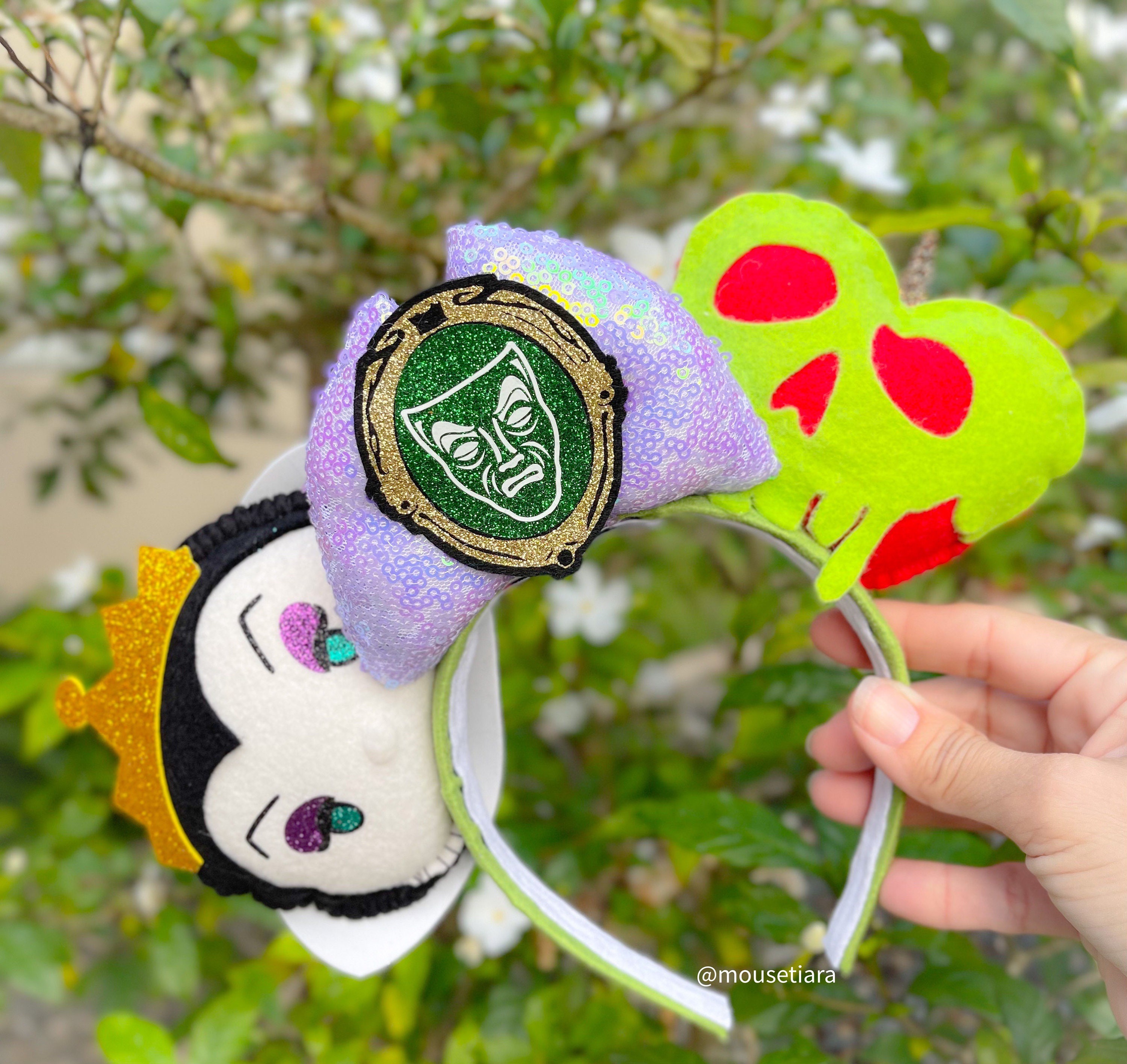 Disney Mickey Ears Snow White Evil Queen Poison Apple Mirror 
