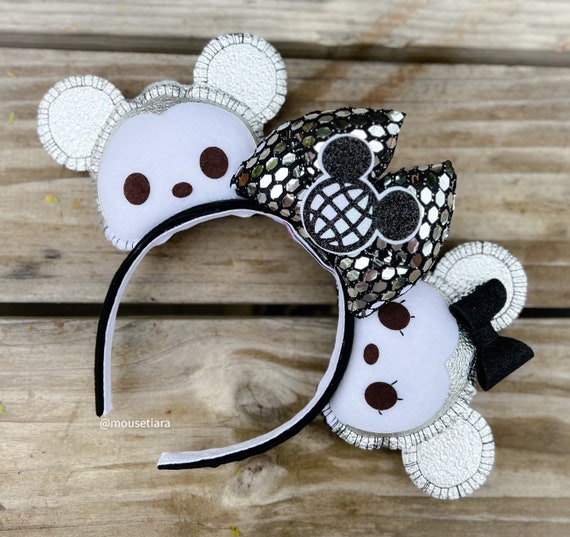 Mickey Ears Silver and White Epcot Mickey Minnie Mouse Ears  display picture 1
