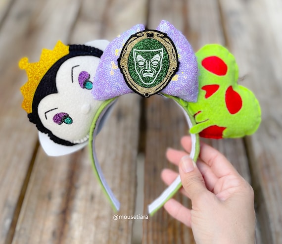 Disney Mickey Ears Snow White Evil Queen Poison Apple Mirror  display picture 2