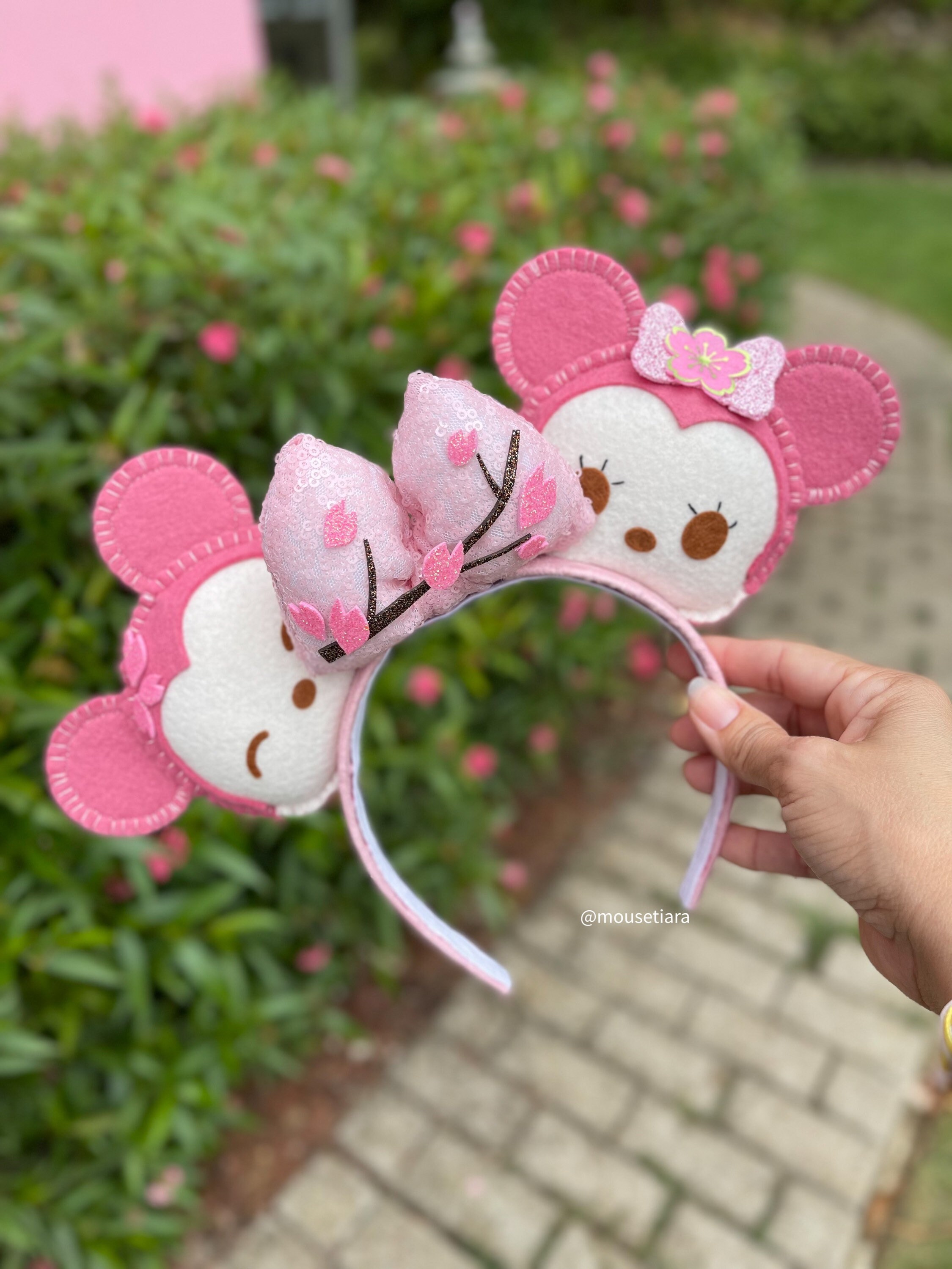 Brave Merida Inspired Minnie Ears Headband with Tsum
Tsum il_fullxfull.6022277784_tdge.jpg main image 2