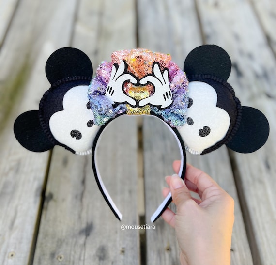 Disney Pride Parade Retro Classic Rainbow Mickey Ears Minnie  display picture 2