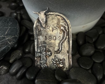 Halloween pendant.   Sterling silver   Old Tombstone.