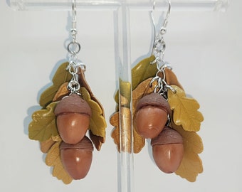 Autumn acorns and oak leaves earrings ,boho dangle earrings handmade jewelry, orecchini, aretes, boucles d'oreilles, nature clay earrings