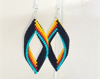 Black multicolor earrings, dangle boho earrings, handmade, aretes, boucles d'oreilles, leaf earrings, statement earrings, pendientes
