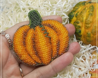 Pumpkin brooch accessory handmade bead embroidered jewelry, Halloween brooch, Pumpkin jewelry