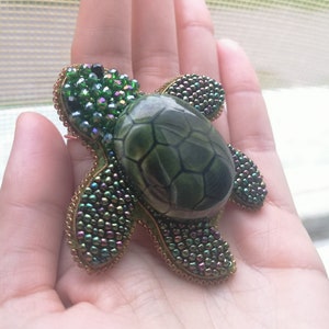 Bead embroidered turtle brooch, accessory, handmade jewelry of beads and crystals, animal brooch