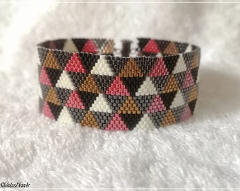 White red gray bronze triangles geometric pattern cuff bracelet,wide cuff, statement bracelet, pulsera ancha, braccialetto largo