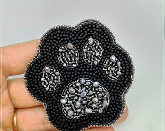 Bead embroidered paw brooch, black, silver pet paw brooch, accessory, handmade jewelry, beads and crystals gift, pet lover accessory