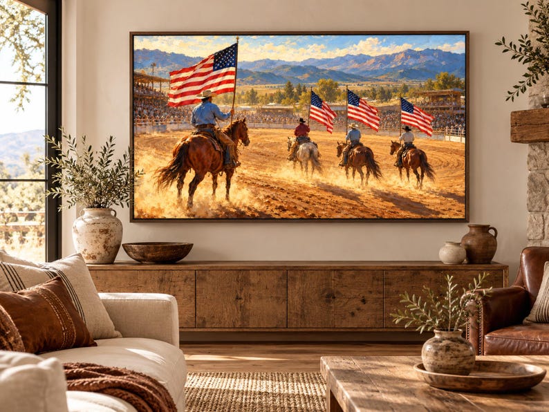Puede incluir: Una impresi&oacute;n de arte mural rectangular que representa a cuatro jinetes a caballo en una arena polvorienta, cada uno portando una bandera estadounidense. La escena muestra un paisaje de tonos dorados con monta&ntilde;as al fondo, en estilo realista.
