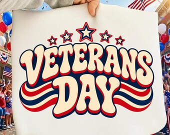 レトロでグルーヴィーな退役軍人の日 PNG - 愛国的なアメリカ国旗 SVG、ビンテージ風波状文字ベクター、アメリカの星の自由デザイン、T シャツ クリップアート