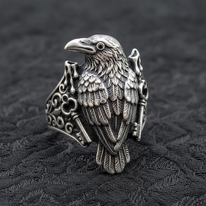 Gothic Raven Ring Silver Bird Statement Ring Animal Filigree Band