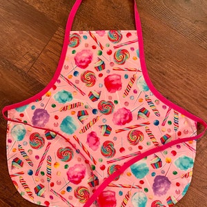 Child&#39;s Reversible Apron: Candy Print, Kids Kitchen Apron