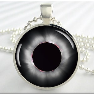 Total Solar Eclipse Pendant, Solar Eclipse Charm, Sun Eclipse Photo, Space Jewelry Necklace, Resin Charm, Round Silver, Space Gift 709RS