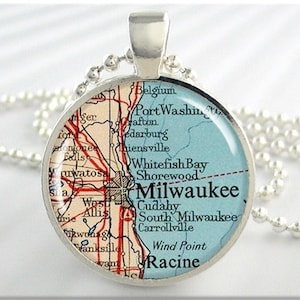 Milwaukee Map Pendant Necklace: Vintage Wisconsin Map Jewelry 304RS