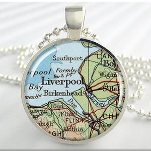 Liverpool Map Pendant, Resin Charm, Liverpool England Map Necklace, England Gift, Round Silver, Gift Under 20, Travel Gift 460RS