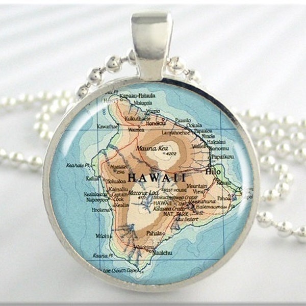 Hawaii Map Pendant, Resin Map Charm, The Big Island Hawaii Pendant, Travel Map Necklace, Picture Jewelry, Round Silver Pendant 360RS