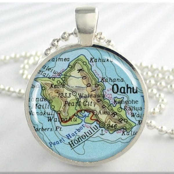 Pendentif carte d’Oahu, charme en résine, Honolulu Oahu Hawaii, collier de carte de voyage, bijoux photo, cadeau d’Hawaï, cadeau de vacances tropicales 300RS