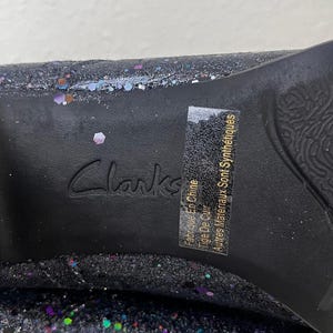 Stivali Clarks in pelle nera olografica glitterata, unici e personalizzati, taglia 8 immagine 11