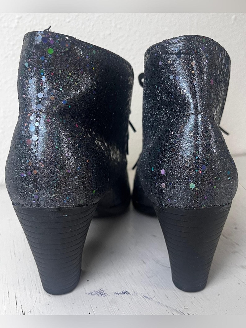 Stivali Clarks in pelle nera olografica glitterata, unici e personalizzati, taglia 8 immagine 5
