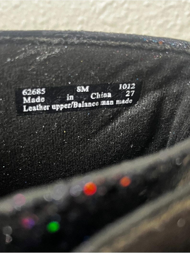Stivali Clarks in pelle nera olografica glitterata, unici e personalizzati, taglia 8 immagine 7