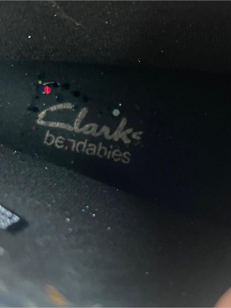 Stivali Clarks in pelle nera olografica glitterata, unici e personalizzati, taglia 8 immagine 8