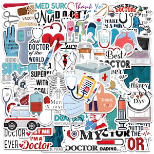 Könnte beinhalten: Eine Sammlung von Aufklebern zum Thema Medizin, die Stethoskope, Spritzen, medizinische Symbole und Texte wie "Bester Arzt" und "Fröhlichen Ärztetag" zeigen. Die Aufkleber sind in verschiedenen Farben und Designs gehalten.