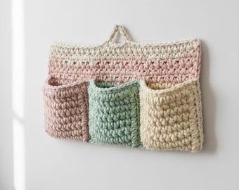 Beginner Crochet Wall Hanging Organizer Pattern – Three Pocket DIY Storage