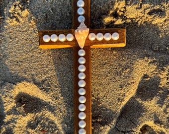 Croix de perles côtières faites à la main, décoration d'intérieur Beach Faith, art du bois inspiré de l'océan