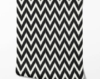 Bold Chevron/ Zigzag Wallpaper by Meter I Extra Wide Roll I Black/ White I Neutral Non-Pasted Traditional Application I North Star