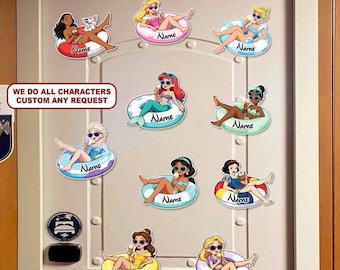 Imán personalizado para la puerta de un crucero de princesas Disney, decoración personalizada para camarote de DCL para viajes de chicas, princesas Ariel, Elsa y Bella, regalo para ella.