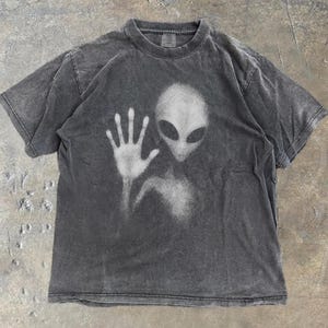 Camiseta retrô com estampa de OVNI, camiseta de ficção científica alienígena dos anos 90, camiseta com estampa de OVNI