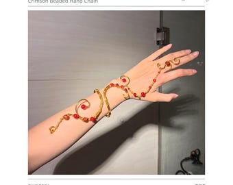 RUBESSA Bracciale da mano con perline cremisi / Bracciale da mano con perline rosse fatto a mano / Gioielli da mano con filo d'oro / Regalo Fairycore per lei / Jewlingvn
