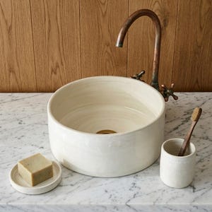 Lavabo de cerámica marroquí hecho a mano en color blanco roto - Lavabo de baño artesanal minimalista con esmalte color crema