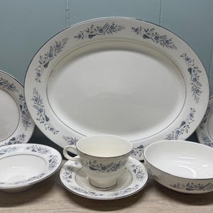 Vintage Homer Laughlin Eggshell Cavalier Gray Florals CV125 Assorted Dinner/Serveware