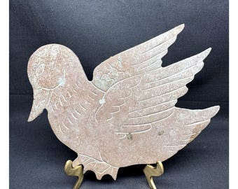 Salvamanteles de latón vintage Enesco con forma de pato, soporte para plantas, decoración de pared con forma de pájaro y una codiciada pátina.