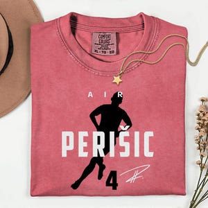 Comfort Colors® Air Perišić #4 Soccer Player Tribute Graphic Tee, Croatia Football Star Signature Design, 2026 World Cup Fan Unisex T-Shirt 画像 14