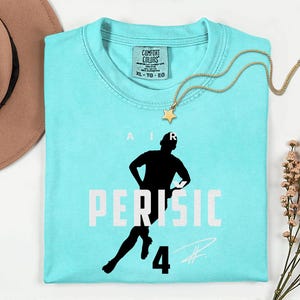 Comfort Colors® Air Perišić #4 Soccer Player Tribute Graphic Tee, Croatia Football Star Signature Design, 2026 World Cup Fan Unisex T-Shirt 画像 4