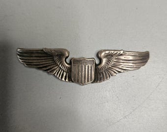 Vintage US Army Air Corps Force Pilot Wings Insignia Pin Shield Ålders Silver Tone