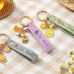 Porte-clés personnalisé Fleur de Naissance, Porte-clés en cuir avec pendentif abeille, Porte-clés Fleur du Mois de Naissance, Cadeau d'anniversaire pour elle, Cadeau pour maman