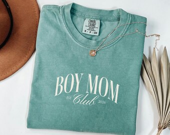 Boy Mom Club Comfort Colors Tee, Retro EST 2026 Sweatshirt, Baby Shower Gift For Mother, Expecting Mommy Top, Trendy Pregnancy Apparel