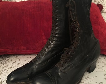 Edwardianische viktorianische Damenstiefel aus Leder