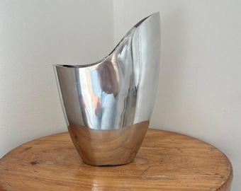 Vase en aluminium IKEA ANATOMI de style moderniste vintage, design d'Anna Efverlund des années 80