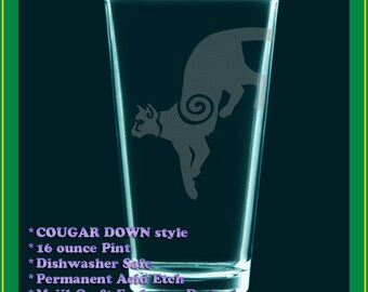 COUGAR puma Mountain Lion etched pint glass, beer mug, tumbler
