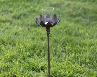 Portavelas de metal con forma de pétalos para velas pequeñas - Farol de jardín para exteriores - Estaca de metal para flores - Estaca de metal para velas de jardín