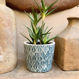 Grande vaso olandese - Vaso per piante con smalto craquelé e motivo geometrico a foglie blu turchese - Coprivaso bianco rustico - Fioriera per piante grasse