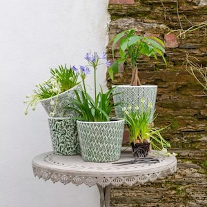 Large Dutch Pot - 4 Designs *Sold Individually* - Green & White Geometric Pattern Crackle Glaze Plant Pot - x1 Rustic Dutch Plant Pot Cover