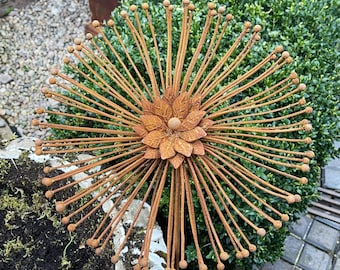 Estaca metálica grande con forma de flor de Allium oxidada - Arte rústico para jardín - Adorno decorativo para jardín - Escultura de flor de metal para el jardín
