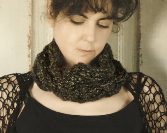 Knit Cable Cowl