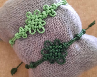 Korean maedup bracelet / mum flower knot bracelet