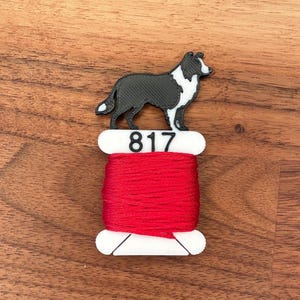 DMC Numbered Bobbin Set – 50 Most Popular DMC Colors – Durable Embroidery Floss Organizer with Slotted Storage Box in Border Collie Design